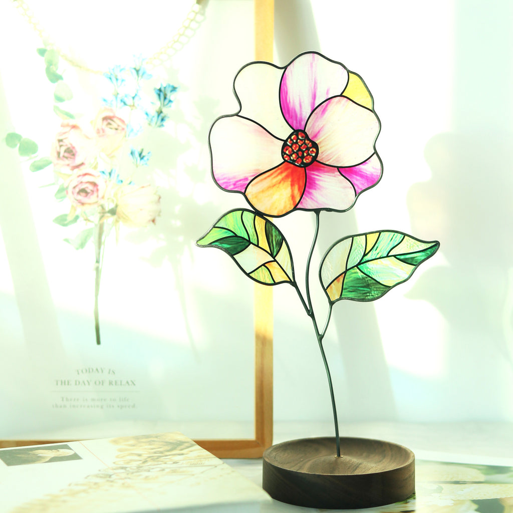 Handgefertigte bunte Pflanzen-Ornamente