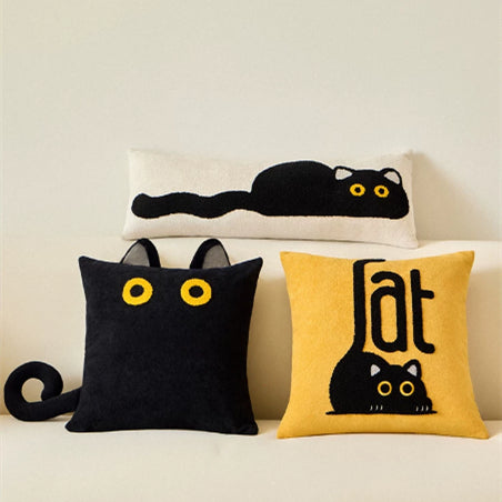 Kissenbezug oder Kissen mit schwarzer Katze