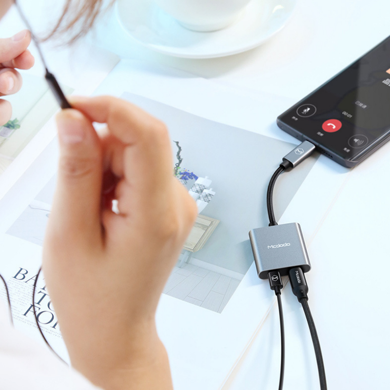 USB-C Audio-Adapter 2-in-1 – Bild 2 | LuxeStyle