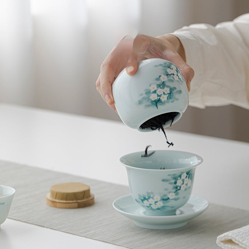 Misty Blue Keramik Teedose “Spring Snow” – Bild 5 | LuxeStyle