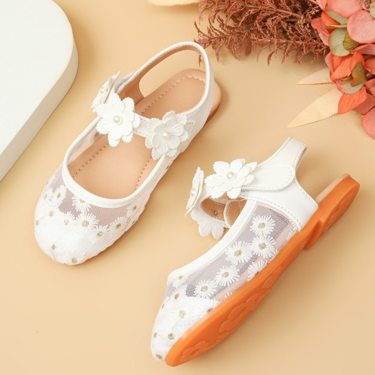 Komfortschuhe mit Blumenmotiv