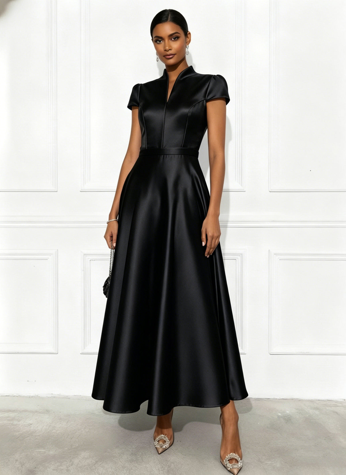 Elegantes Satin-Strickkleid mit weitem Saum | LuxeStyle