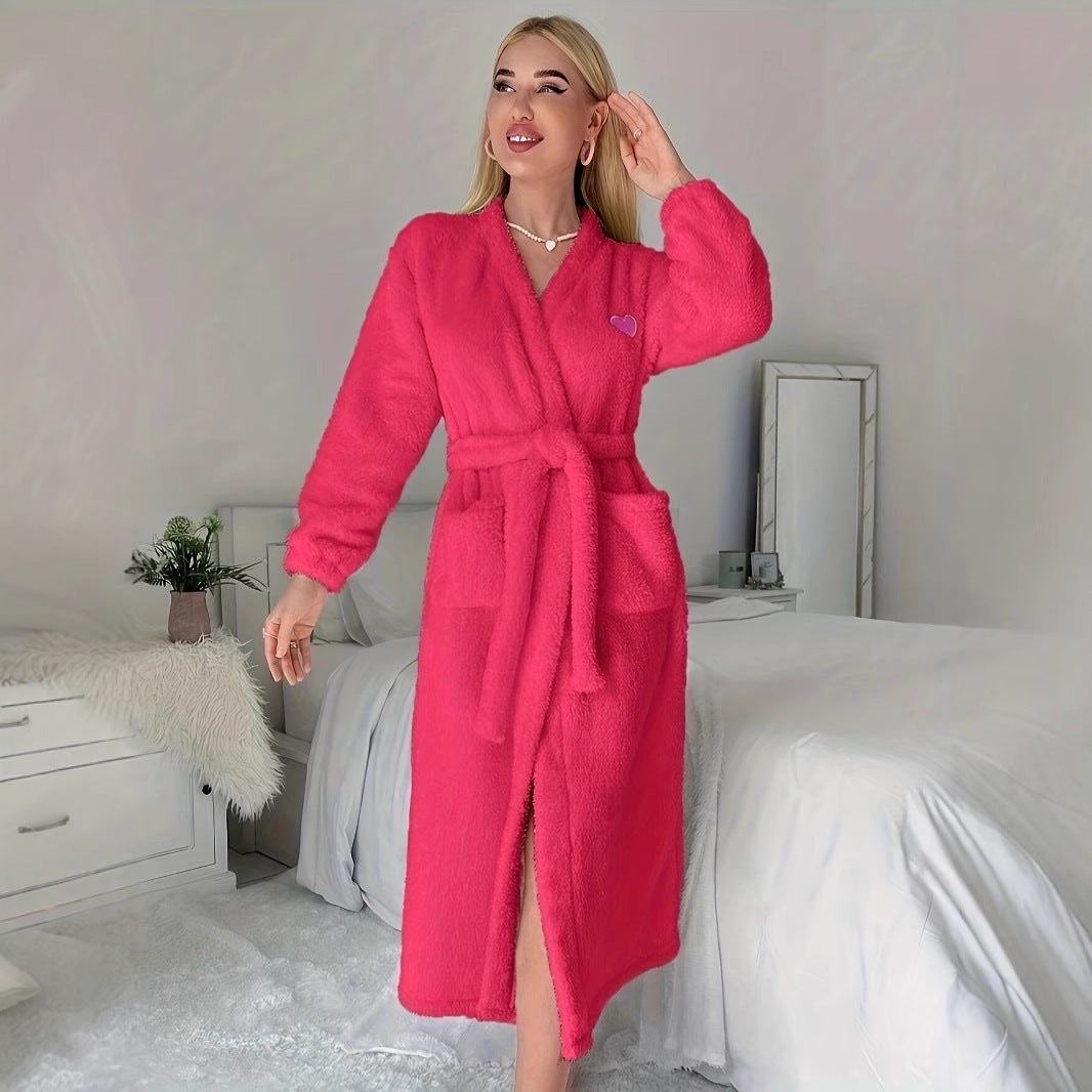 Damen-Nachthemd aus Plüsch mit Gürtel – Bild 4 | LuxeStyle