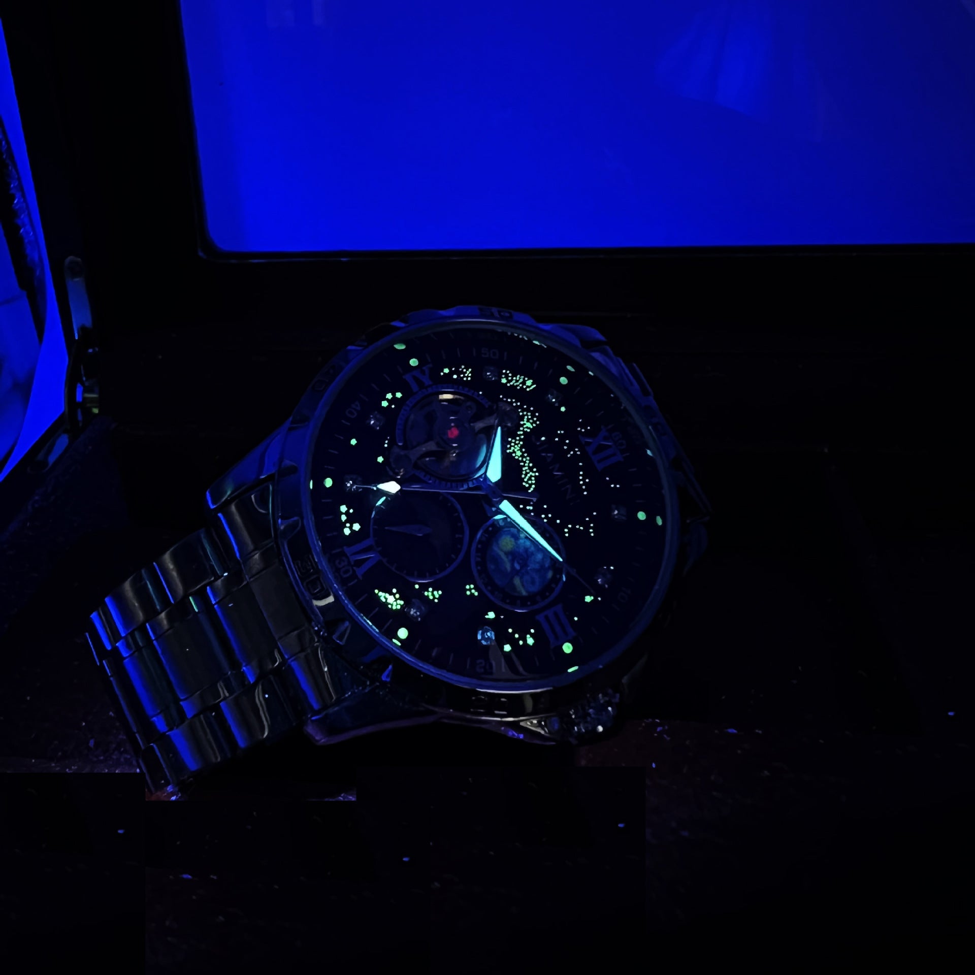 Automatik-Herrenuhr mit großem Zifferblatt