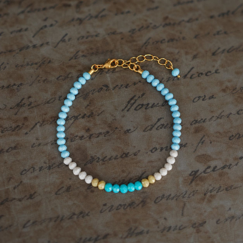 Blaue Perlenkette