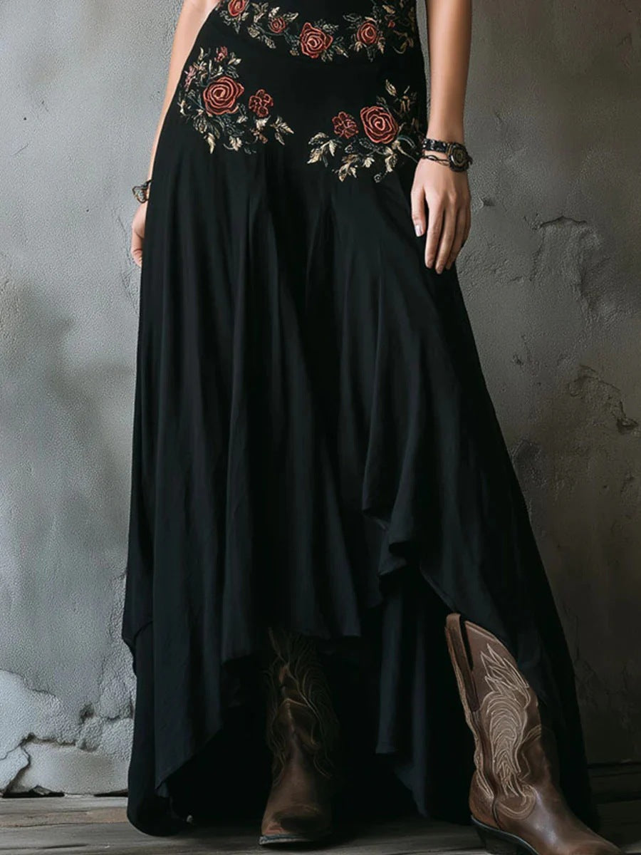 Figurschmeichelndes Kleid mit asymmetrischem Saum
