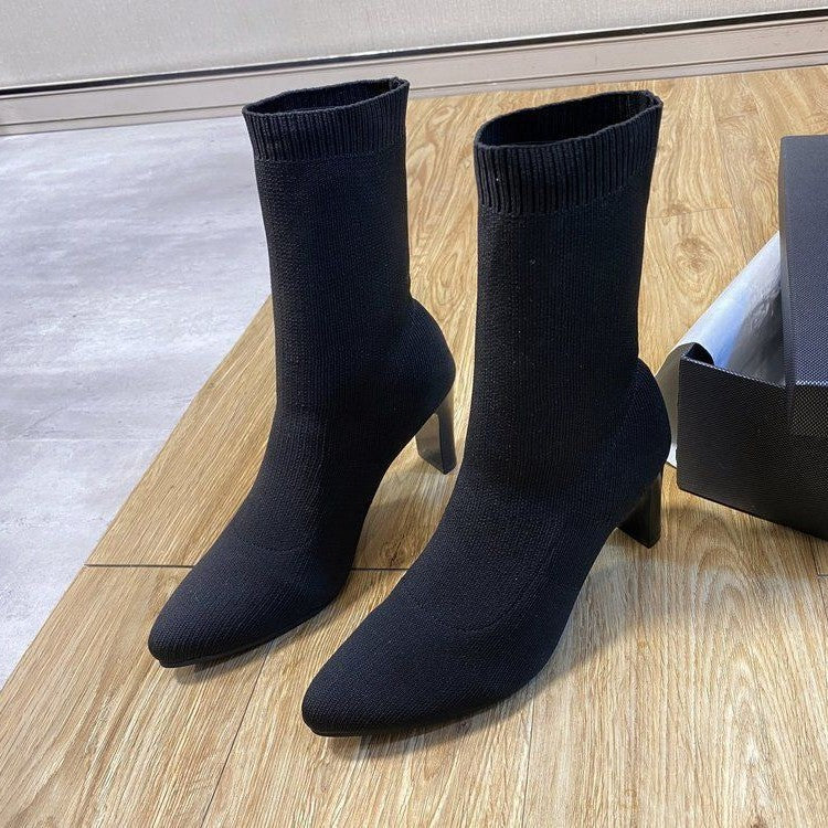 Elastische Stiefeletten mit Chunky-Heel und Karree-Spitze