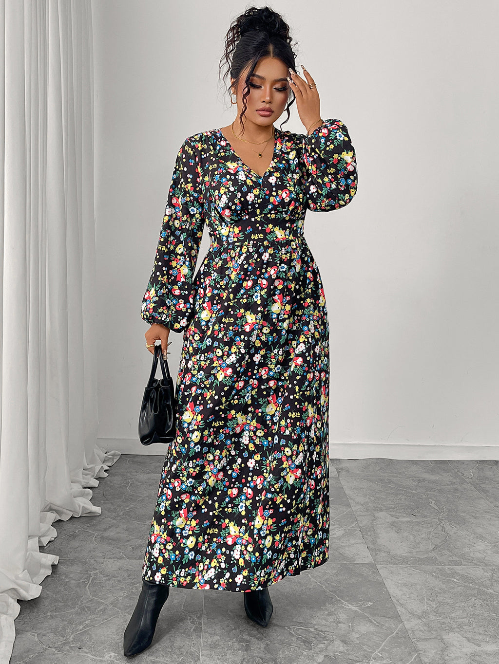 Bedrucktes V-Ausschnitt Maxikleid mit hoher Taille
