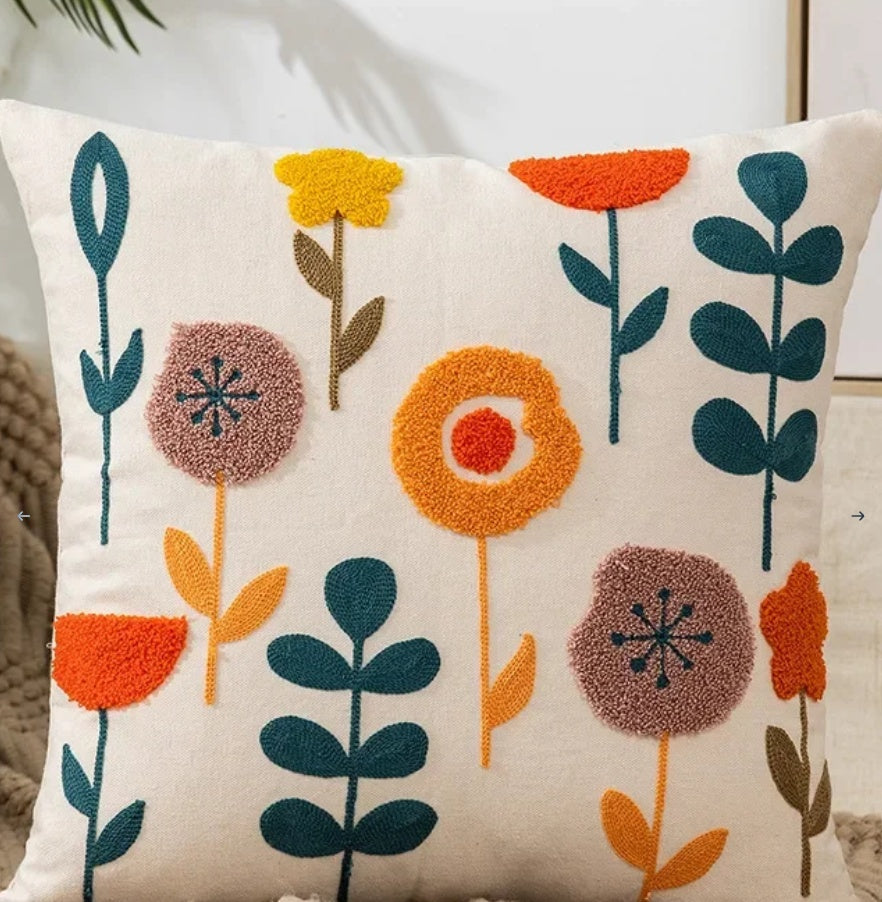 Blumenstickerei-Kissenbezug