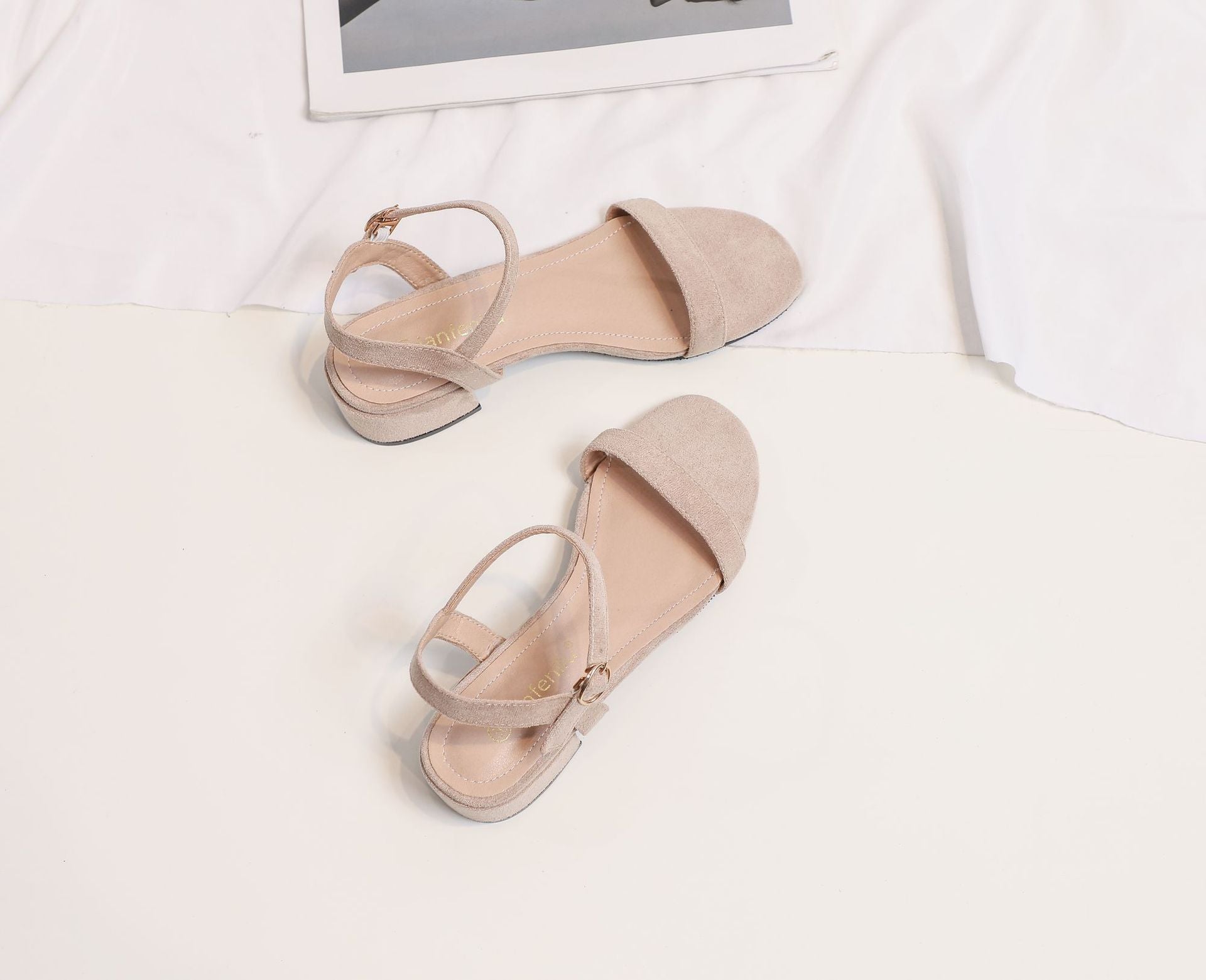 Schwarze Sandalen