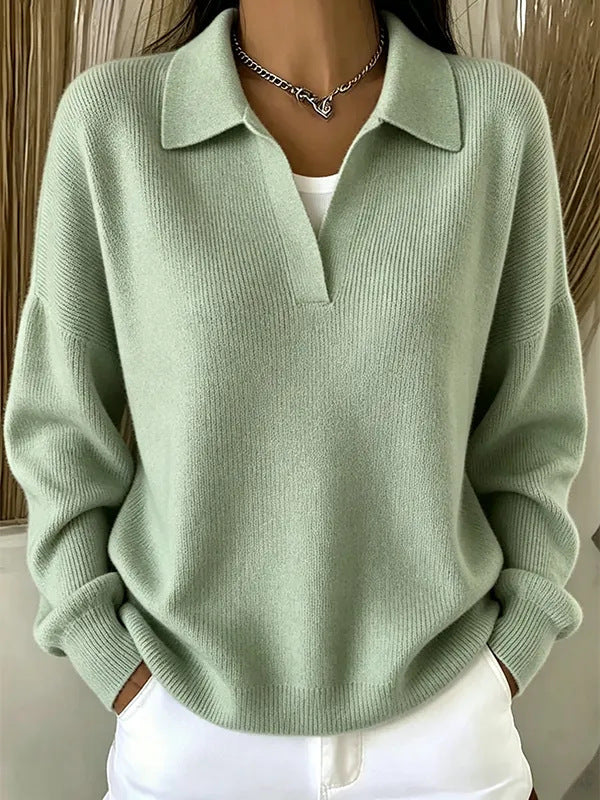 Gerippter V-Pullover mit Turn-Down-Kragen