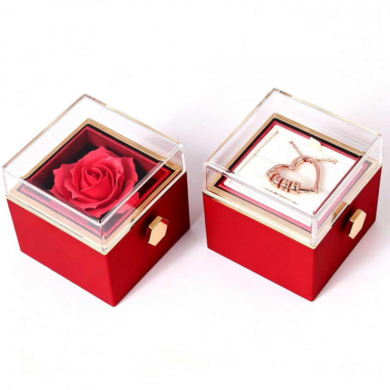 Drehbare Schmuckbox mit Kette