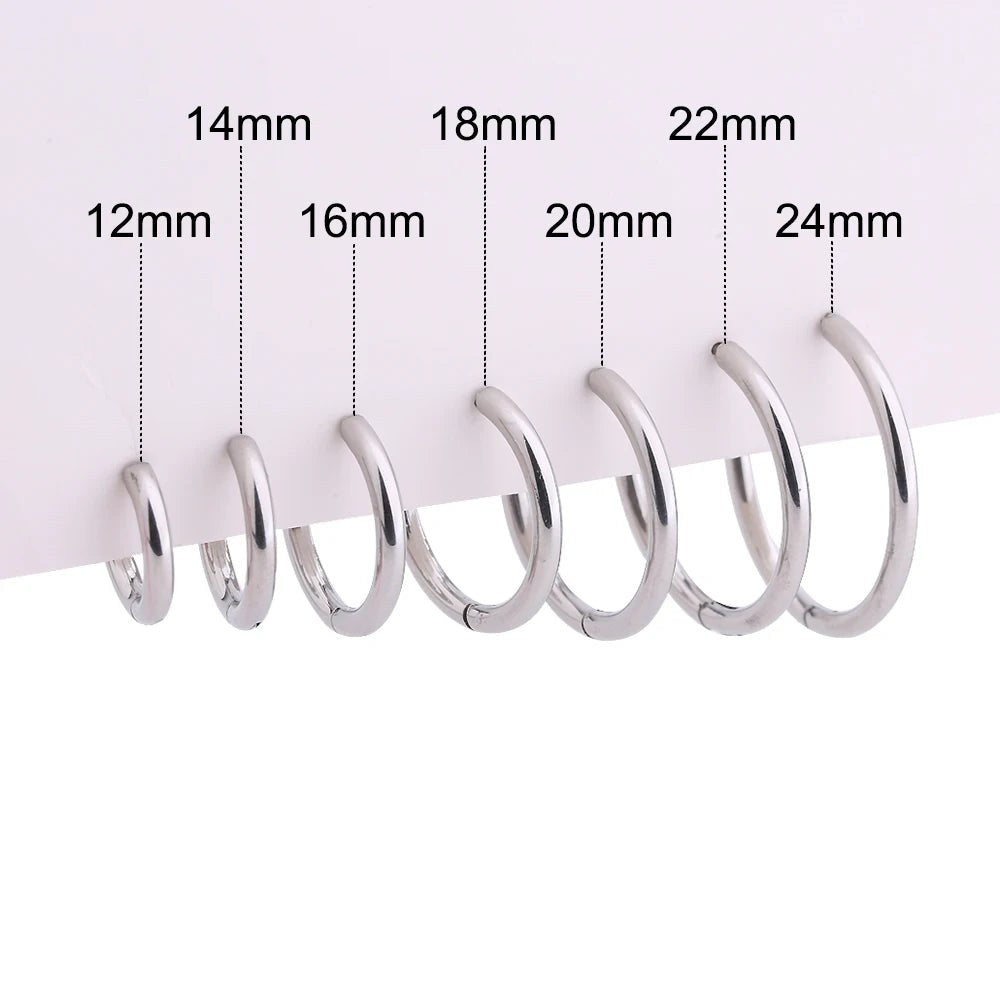 Endless Hoop Ohrringe · Titan hypoallergen – LuxeStyle Schweiz