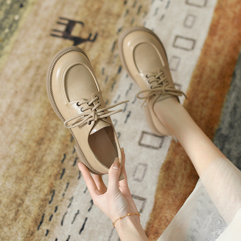 Britische Schnürschuhe aus Leder für Damen