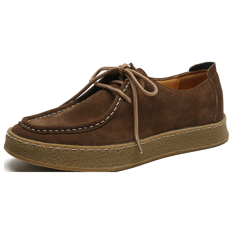 Vielseitige Wildleder-Sneaker im British Style