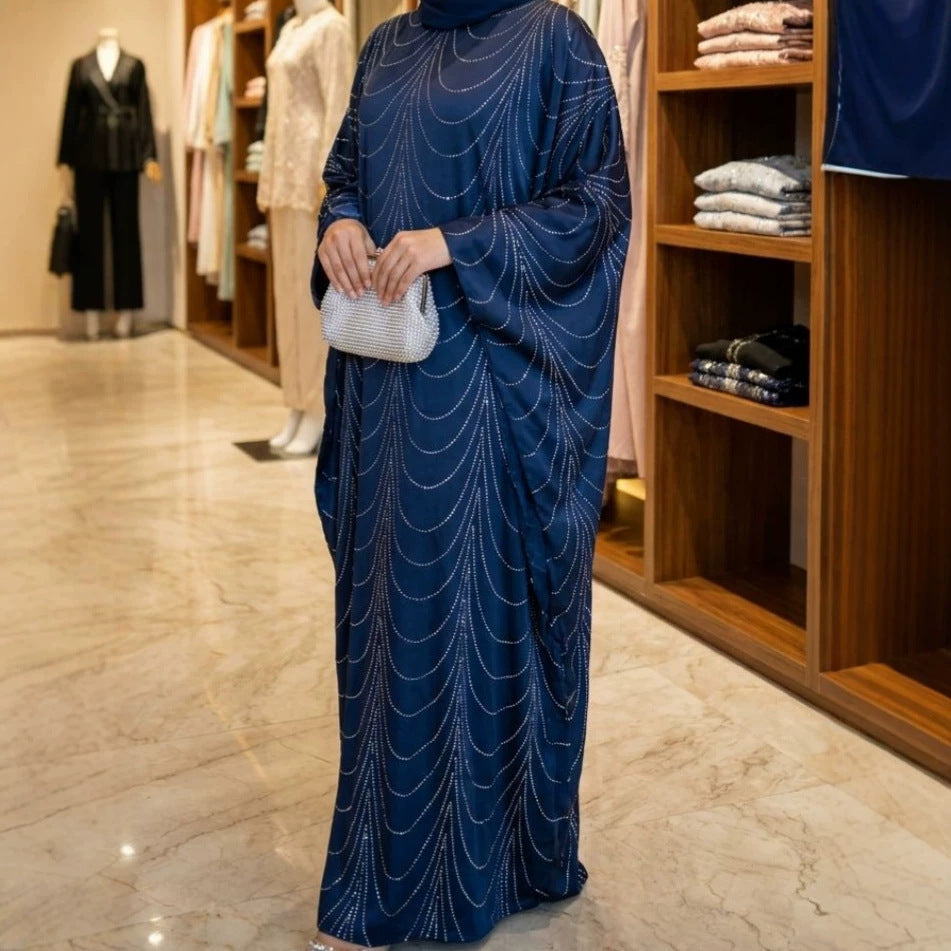 Langes Kleid mit V-Ausschnitt und Fledermausärmeln – Bild 9 | LuxeStyle