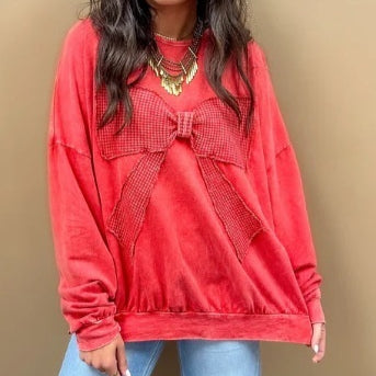 Roter Pullover mit Bogen-Detail