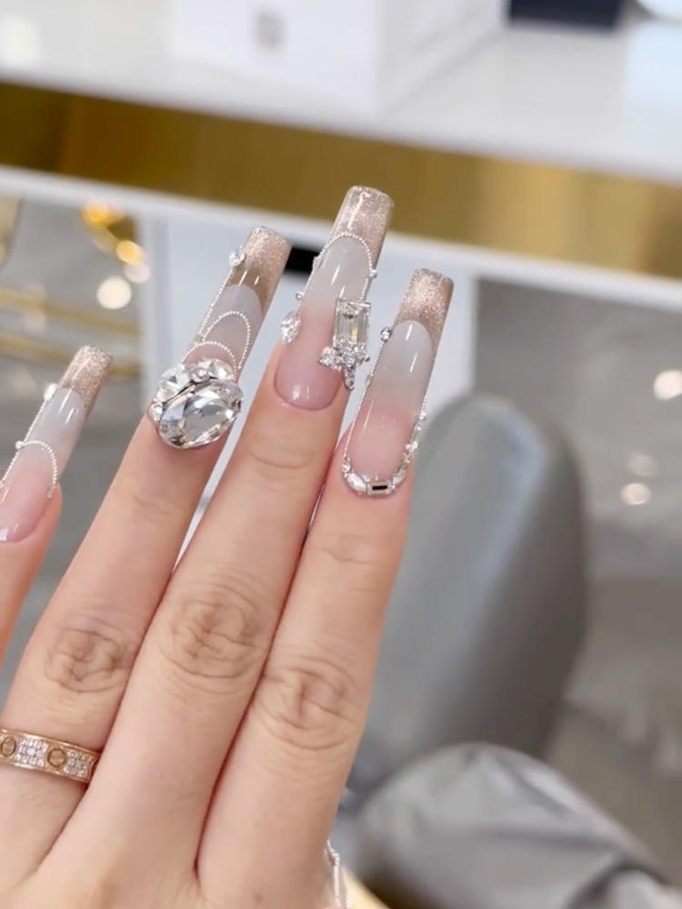 Nagelarmor