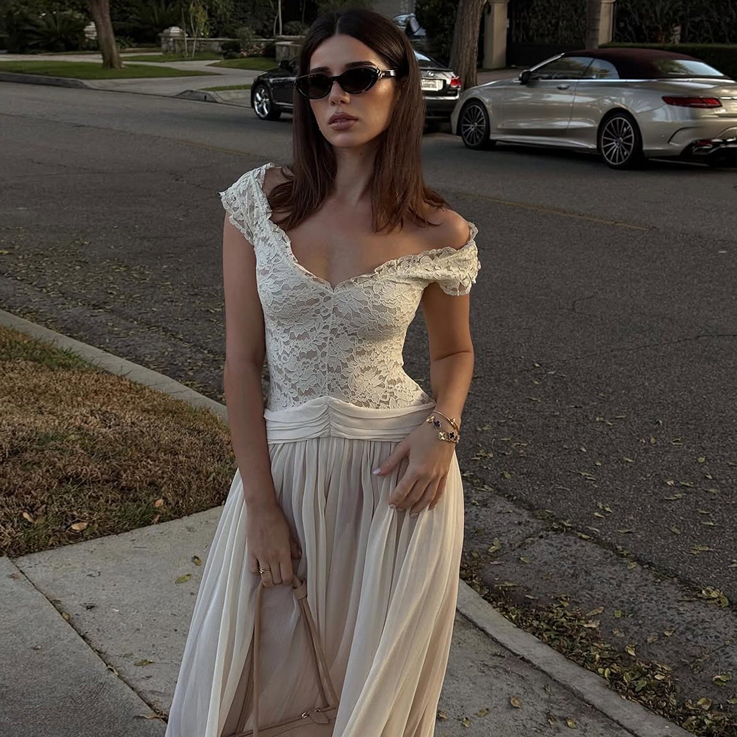 Elegantes Midi-Kleid mit Spitze