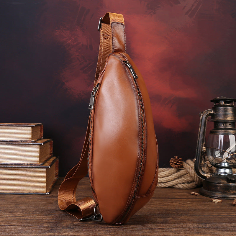 Brust-Schultertasche aus Leder