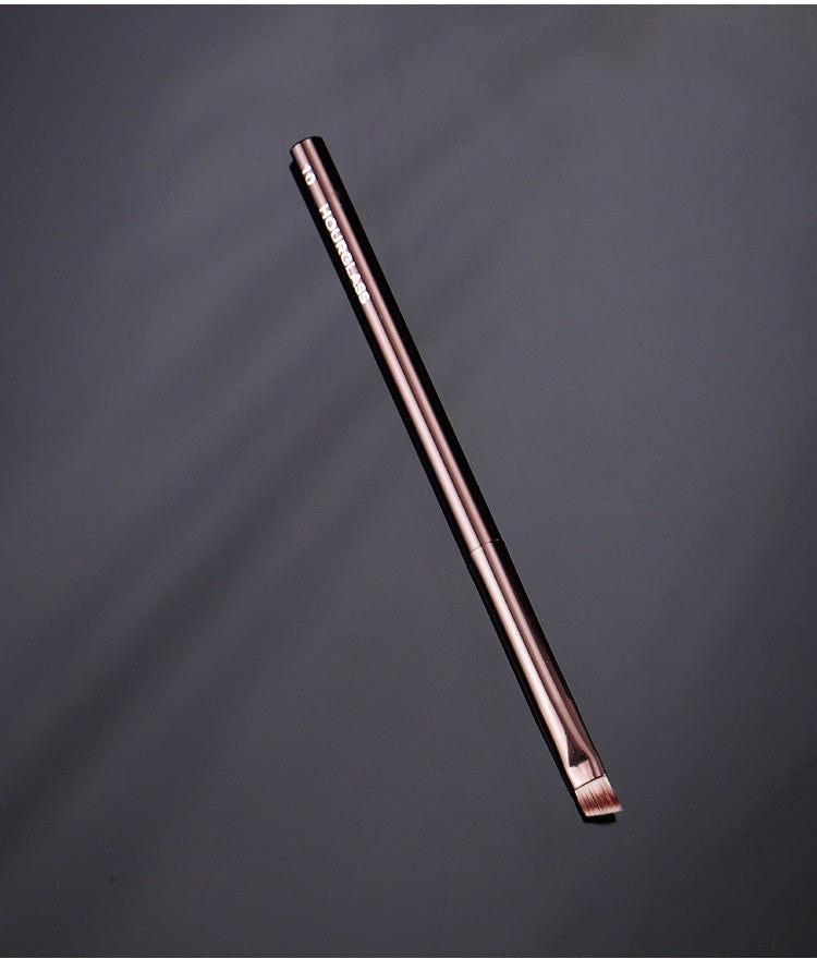 Ultrafeiner Augenbrauen- & Eyeliner-Pinsel – Bild 3 | LuxeStyle