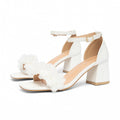 Sandalen mit Chunky-Heel, Schnalle und Blumen-Detail