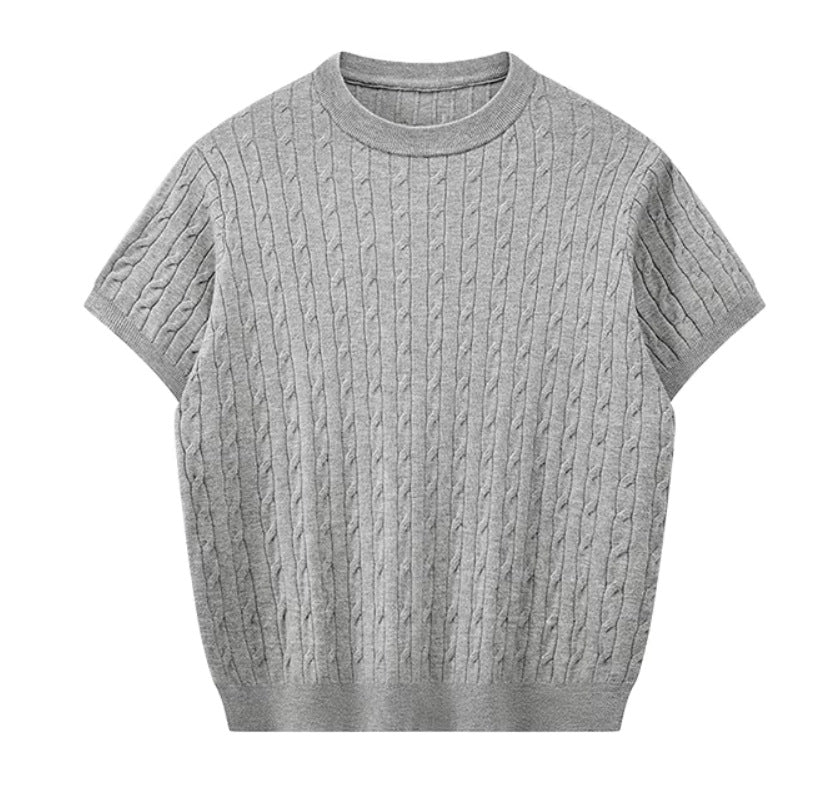 Gestrickter Rundhals-Pullover mit kurzen Ärmeln