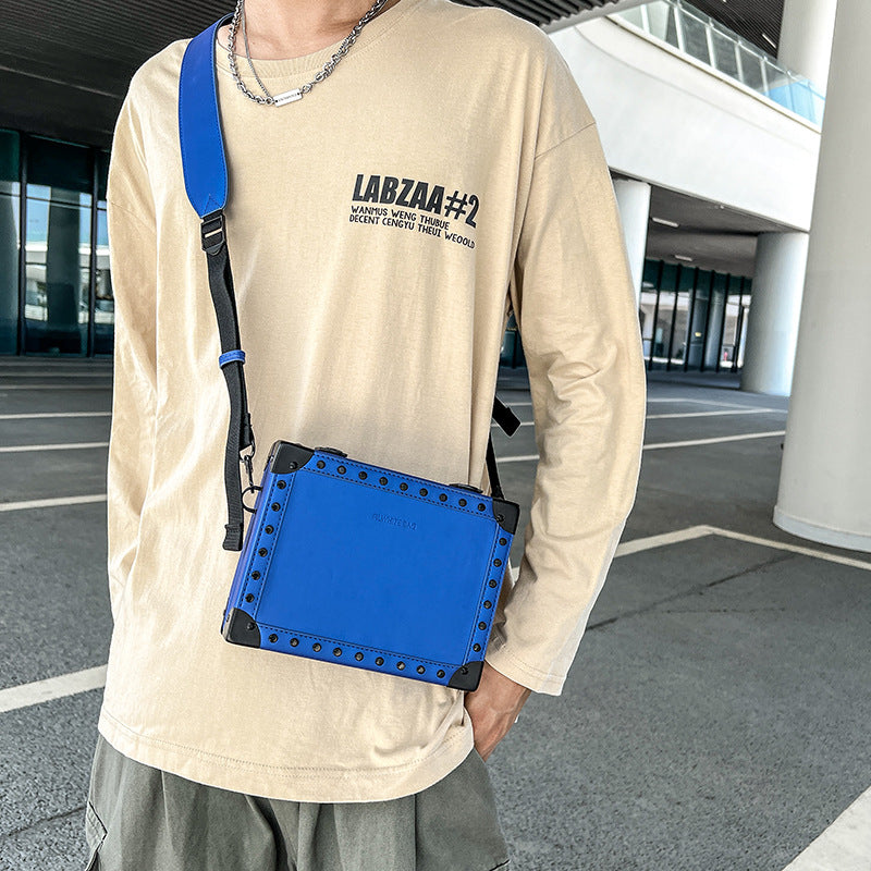 Kleine Umhängetasche für Herren – Bild 9 | LuxeStyle