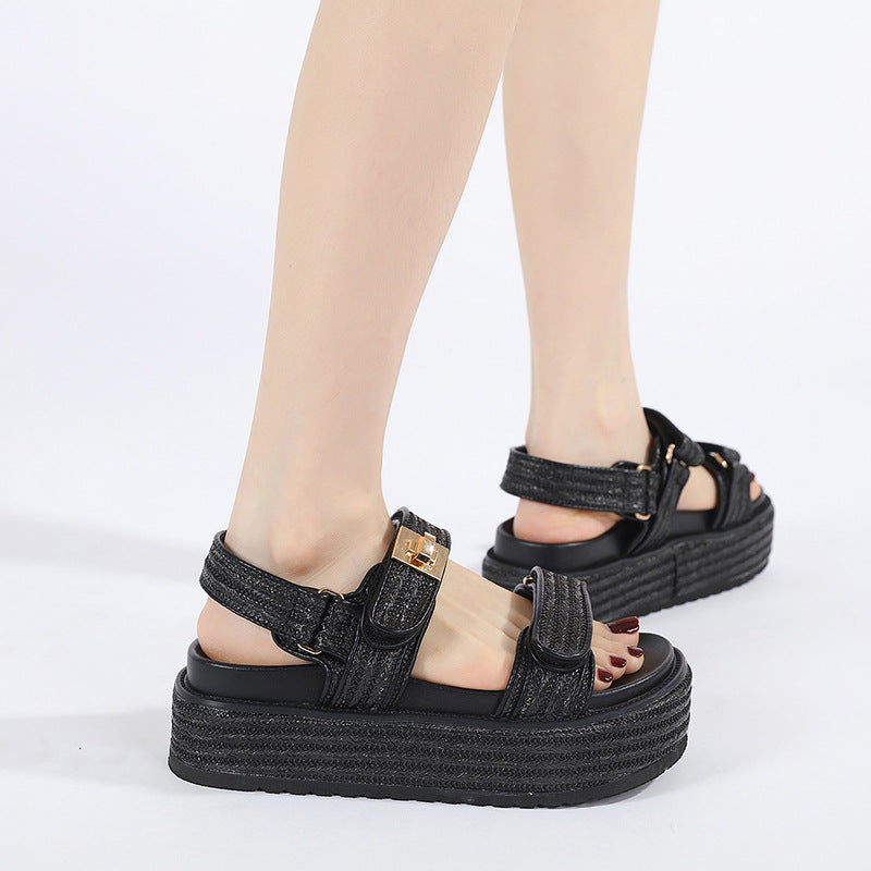 Geflochtene offene Sandalen für Damen – Bild 16 | LuxeStyle