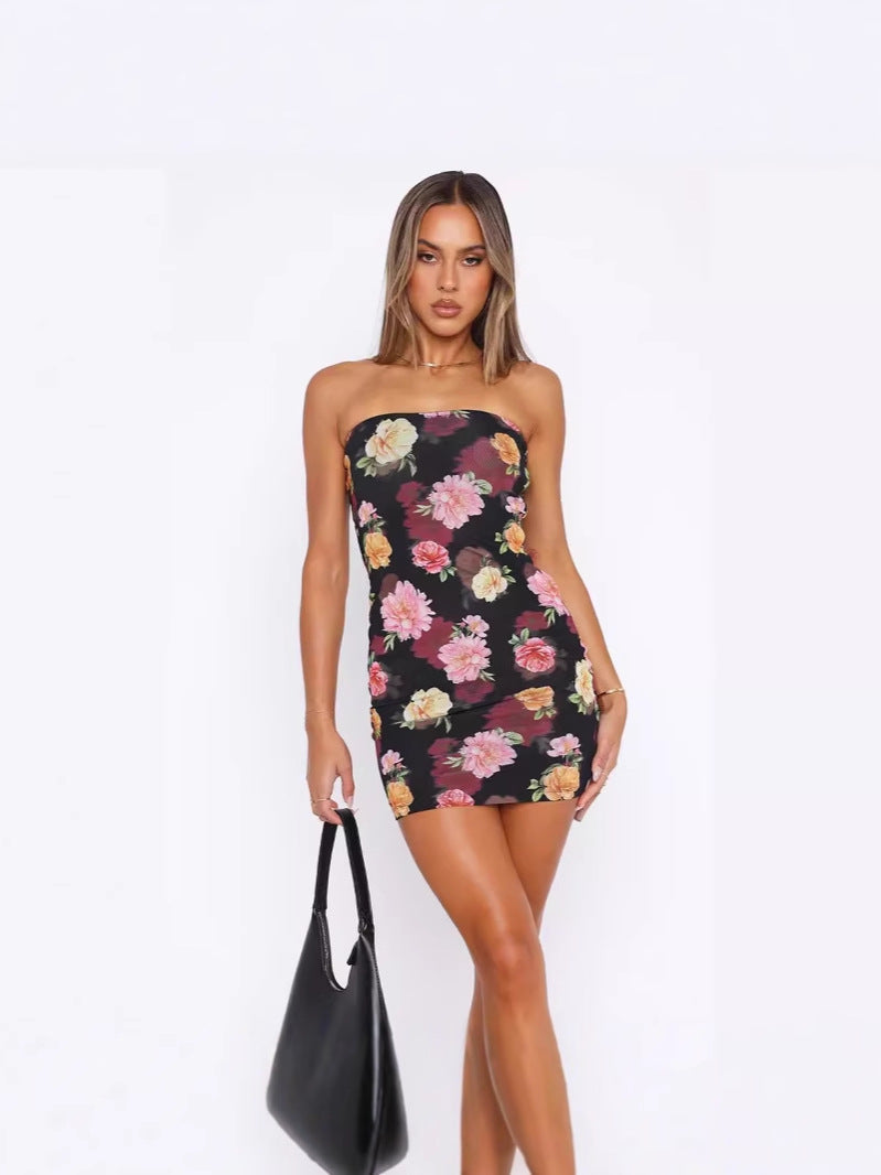 Figurbetontes Minikleid mit Blumenmuster