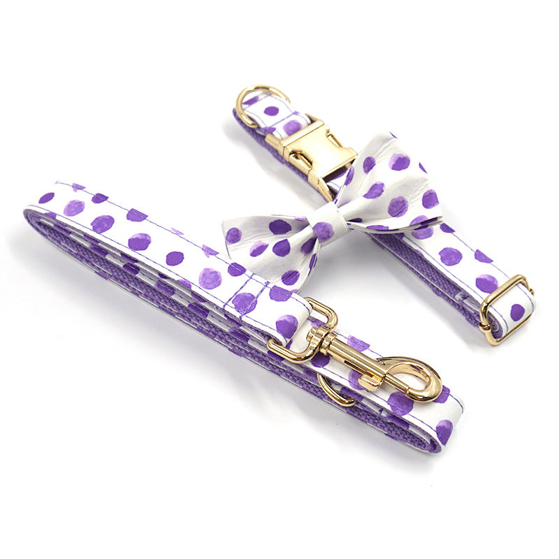 Halsband, Leine & Fliege – Lila Tupfen – Bild 3 | LuxeStyle