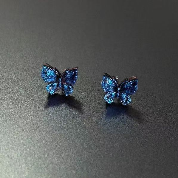 Ear-Cuffs «Papillon» mit blauem Schmetterling – LuxeStyle