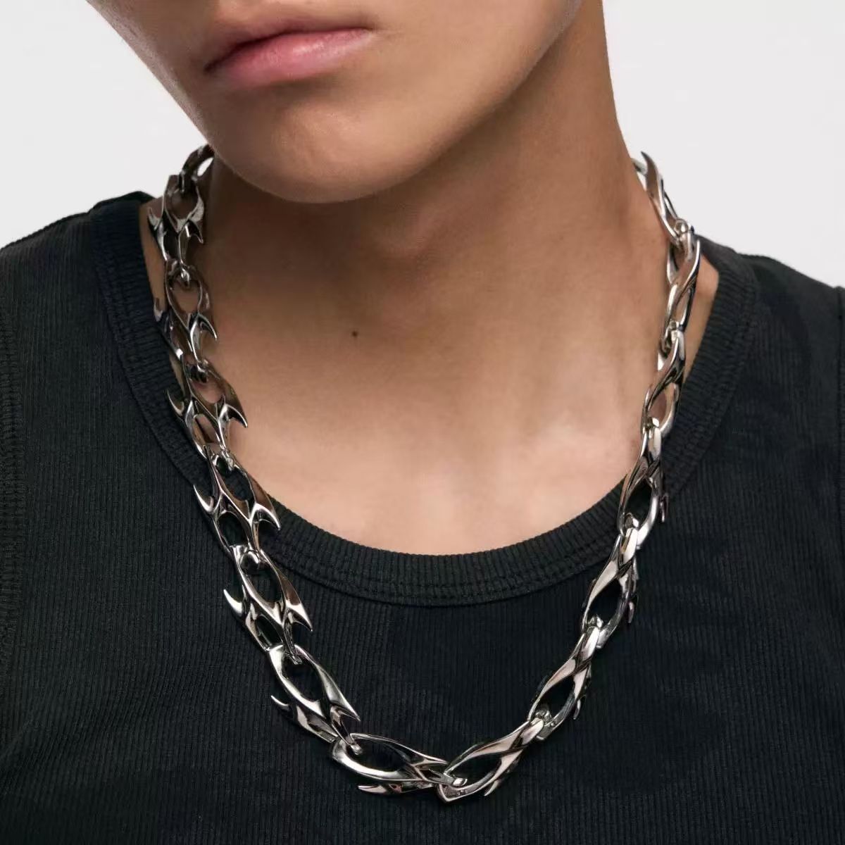 Punk-Style Schlangenknochen-Kette