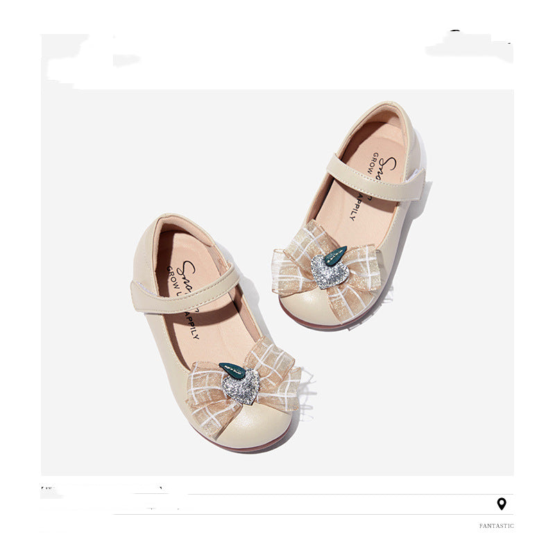 Mädchenschuhe mit weicher Sohle und Schleife
