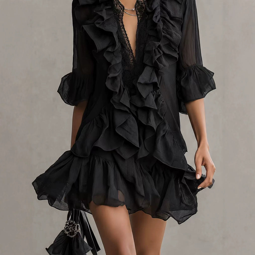 Elegantes Mini-Kleid mit V-Ausschnitt