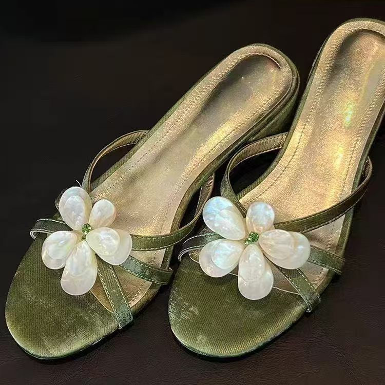 Florale Riemchen-Sandalen mit Quadratzehen | LuxeStyle