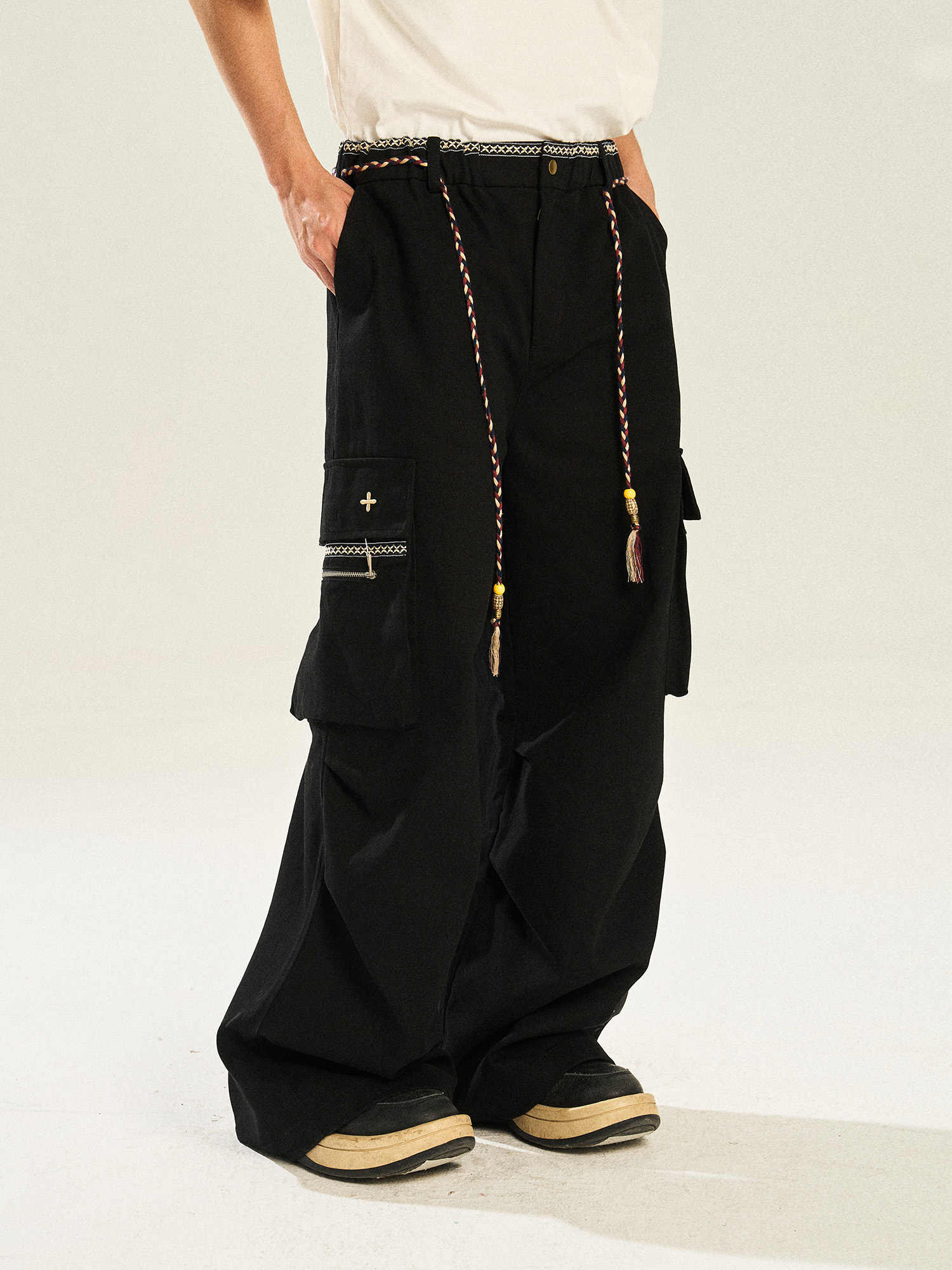 Schlauchbund-Hose mit weitem Bein
