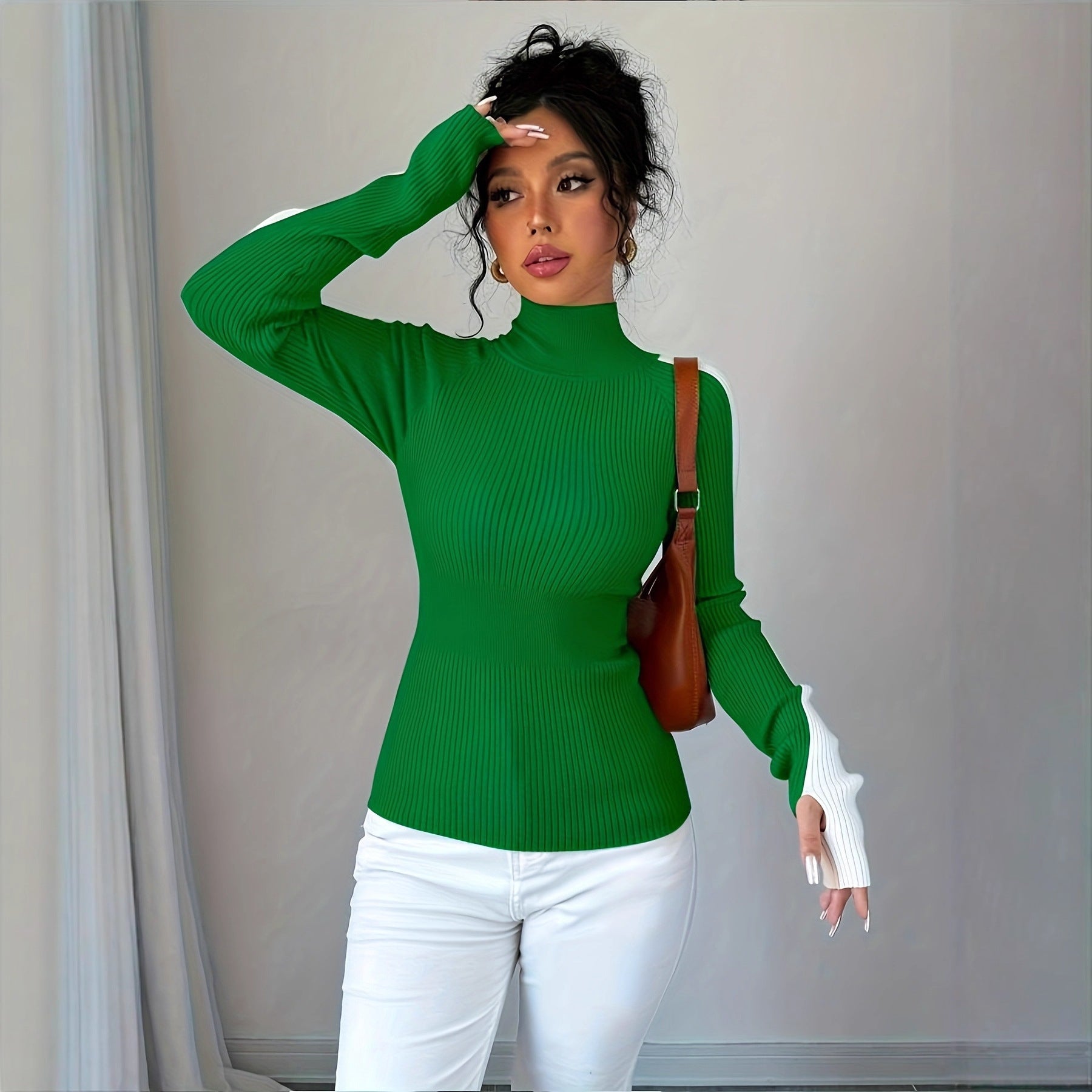 Eng anliegender Rollkragenpullover