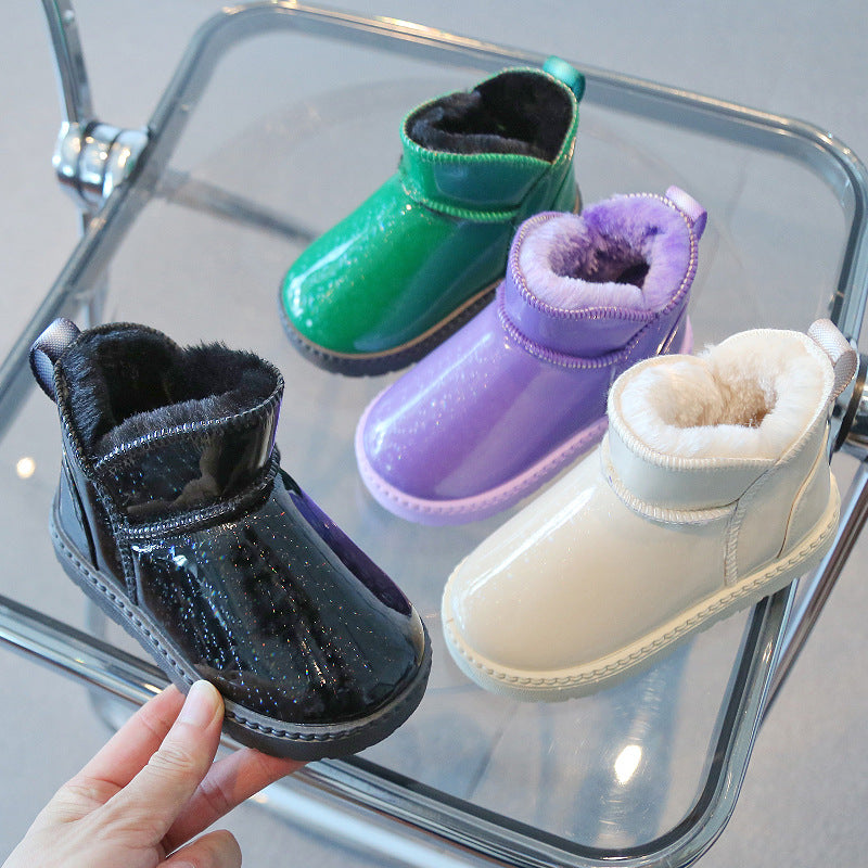Warme Kinder-Stiefeletten mit glänzenden Akzenten – Bild 10 | LuxeStyle