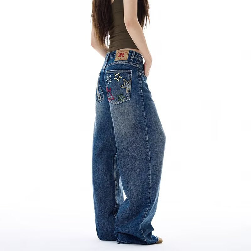 Jeans mit hoher Taille, lockere Passform und Vintage-Stickerei