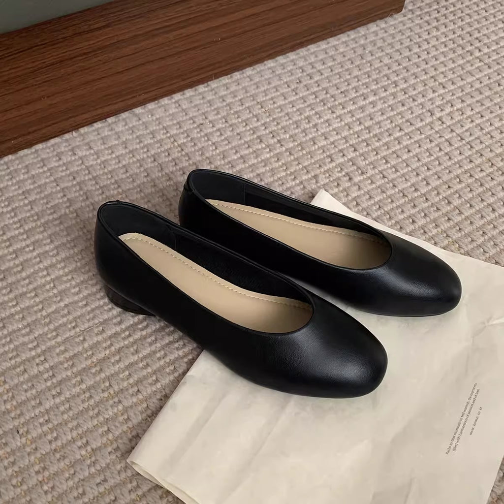 Schwarze Leder-Pumps mit Blockabsatz