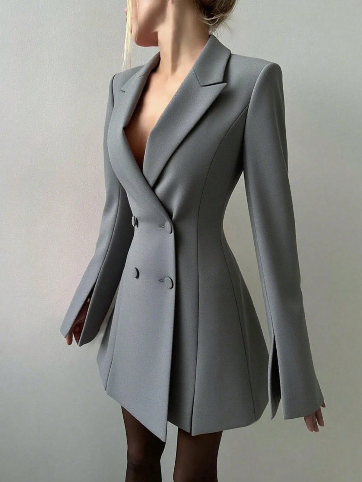 Taillierter Blazer mit doppelreihiger Knopfleiste – Bild 7 | LuxeStyle