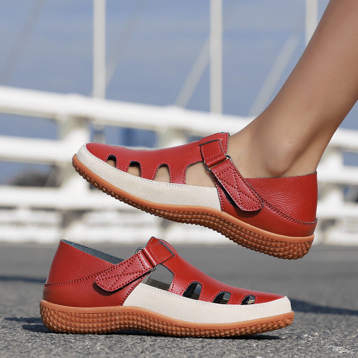Atmungsaktive Zehenkappen-Sandalen mit flachem Absatz – Bild 1 | LuxeStyle