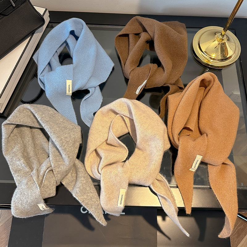 Dreieckstuch aus Wolle – Bild 5 | LuxeStyle