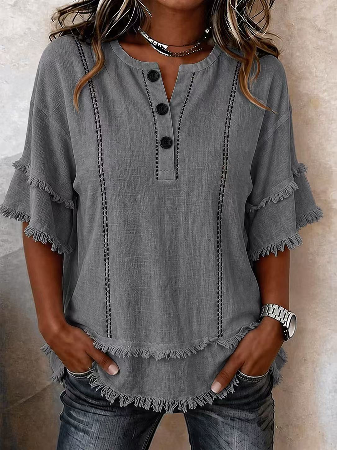 Bedrucktes Henley-Shirt mit Knopfleiste & Raw-Hem