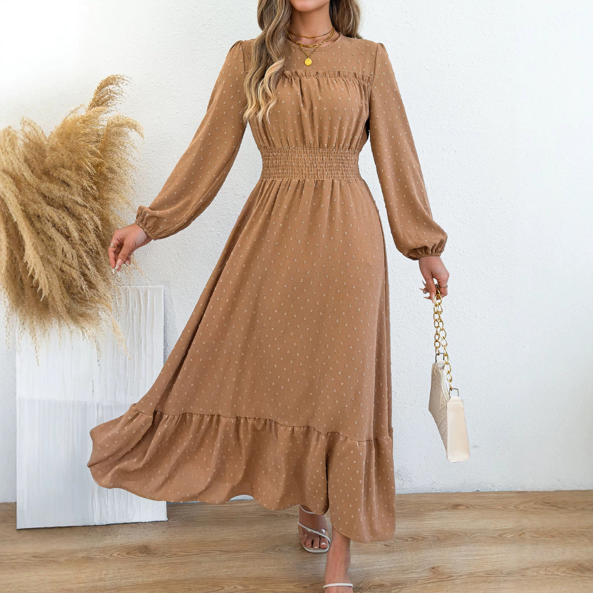 Elegantes Maxikleid mit Volants und Taillengürtel – Bild 5 | LuxeStyle