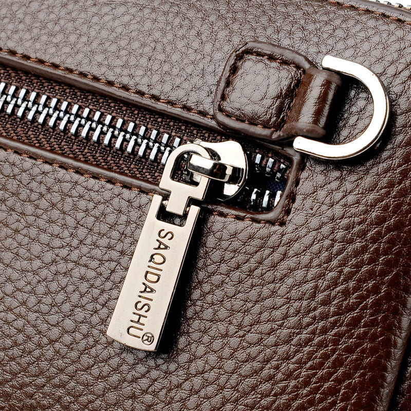 Männlicher Leder-Clutch mit Zahlencode-Schloss