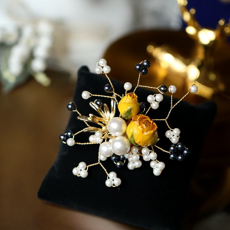 Vintage Blumenbrosche für Damen – Bild 2 | LuxeStyle