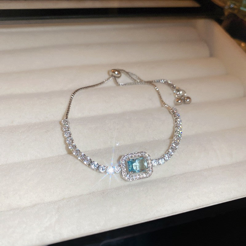 Vergoldetes Armband mit bunten Zirkonia