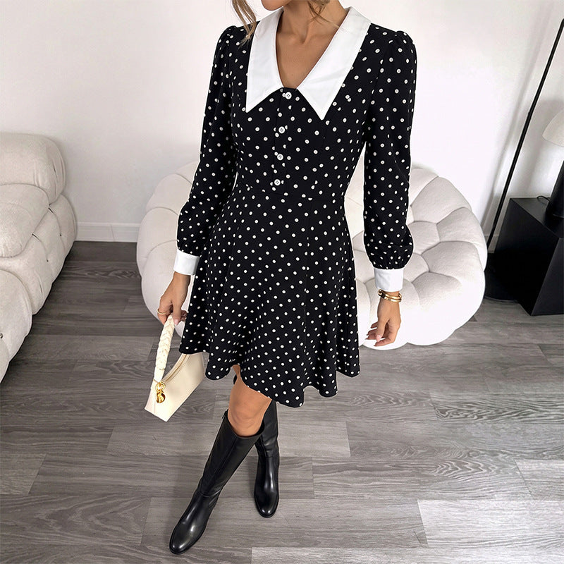 Eleganz trifft Polka Dots: Mini A-Linienkleid
